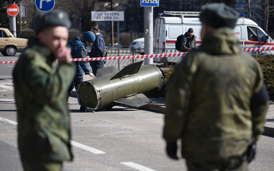 Kiev prepara acusações de guerra contra militares russos