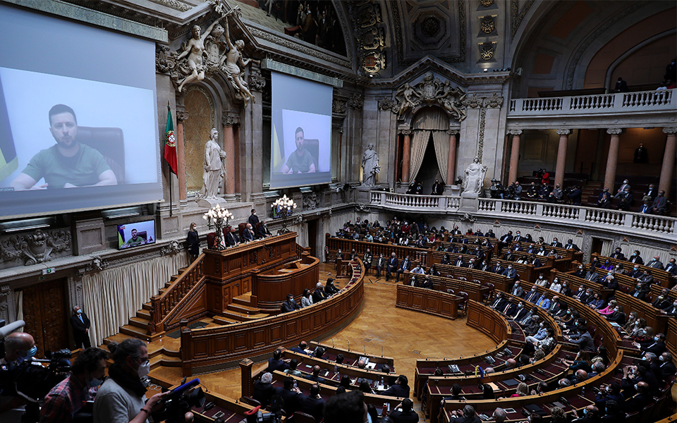 PSD propõe visita de deputados portugueses ao parlamento ucraniano